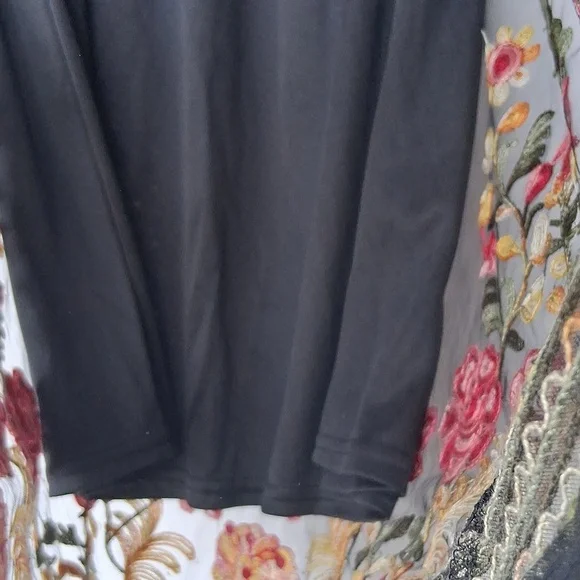 Floral Embroidered Black Skirt M - Picture 4 of 11